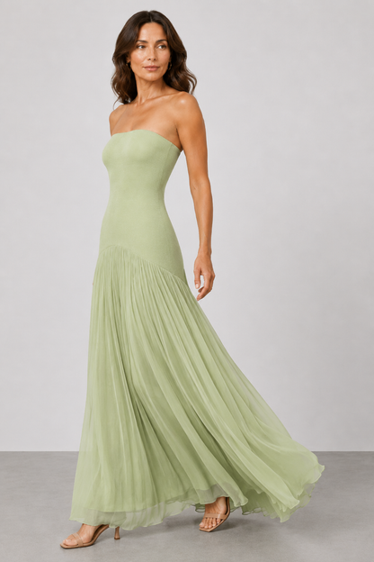 Vestido con diseño de hombros descubiertos
