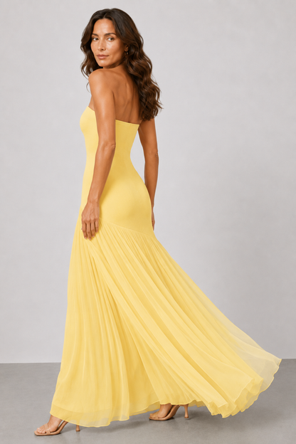 Vestido con diseño de hombros descubiertos