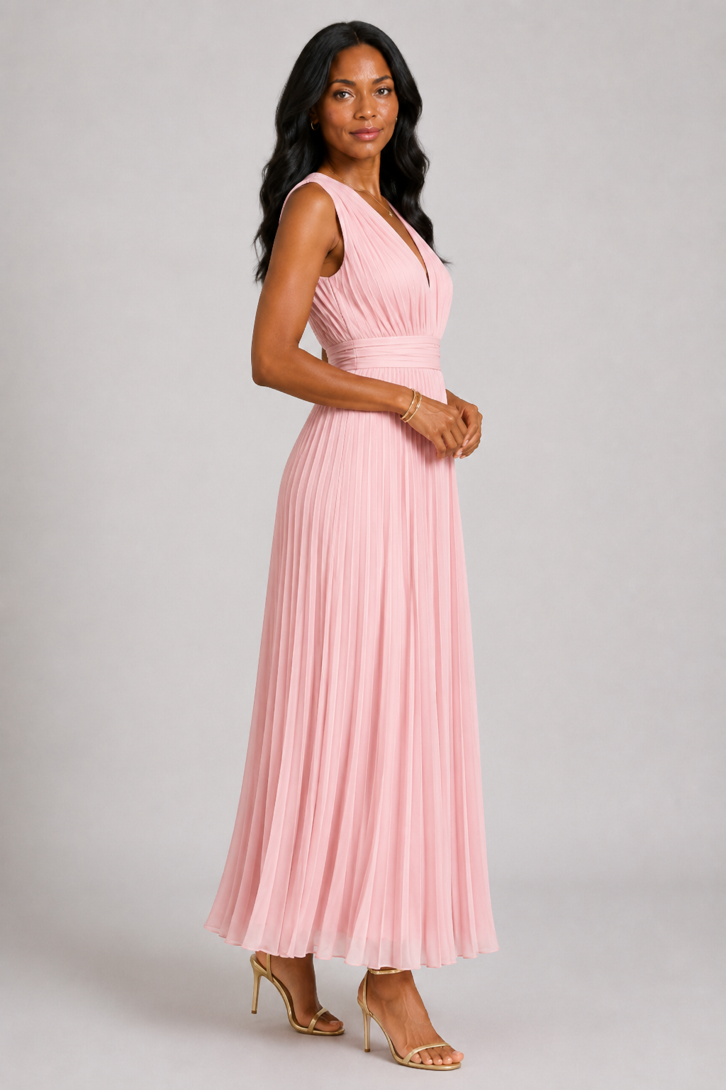 Vestido midi plisado con escote en V