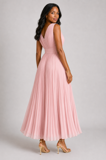 Vestido midi plisado con escote en V