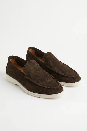 Elegantes mocasines de ante