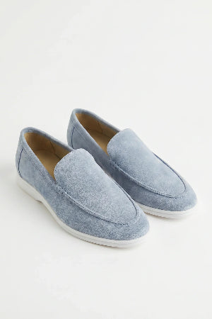 Elegantes mocasines de ante