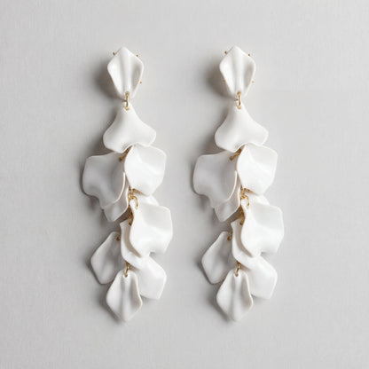Pendientes de Gotas con Pétalos de Orquídea